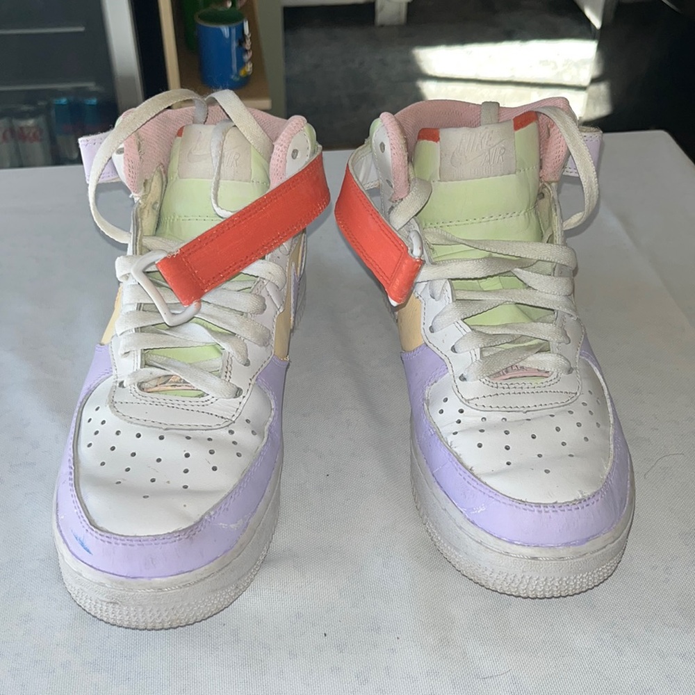 Women’s high top Nike Air size 6.5